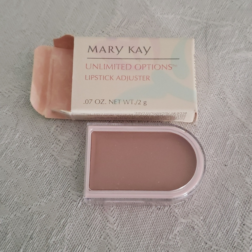 4X HOST PICK. Retired Mary Kay Lipstick Adjuster-Light Adjuster